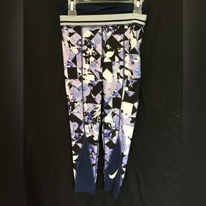 Nike Women's Active Capris - Black and Purple Geometric Floral